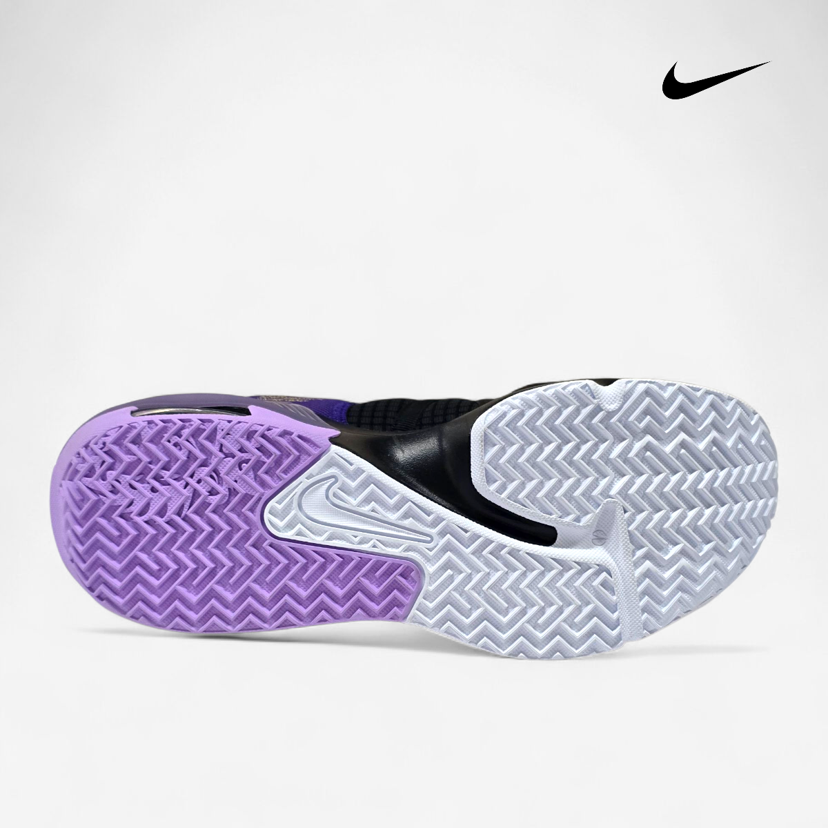 Tenis Hombre Basquetbol 27.5 Edicion LeBron James WITNESS VII 7 Nike Negro Morado Lakers